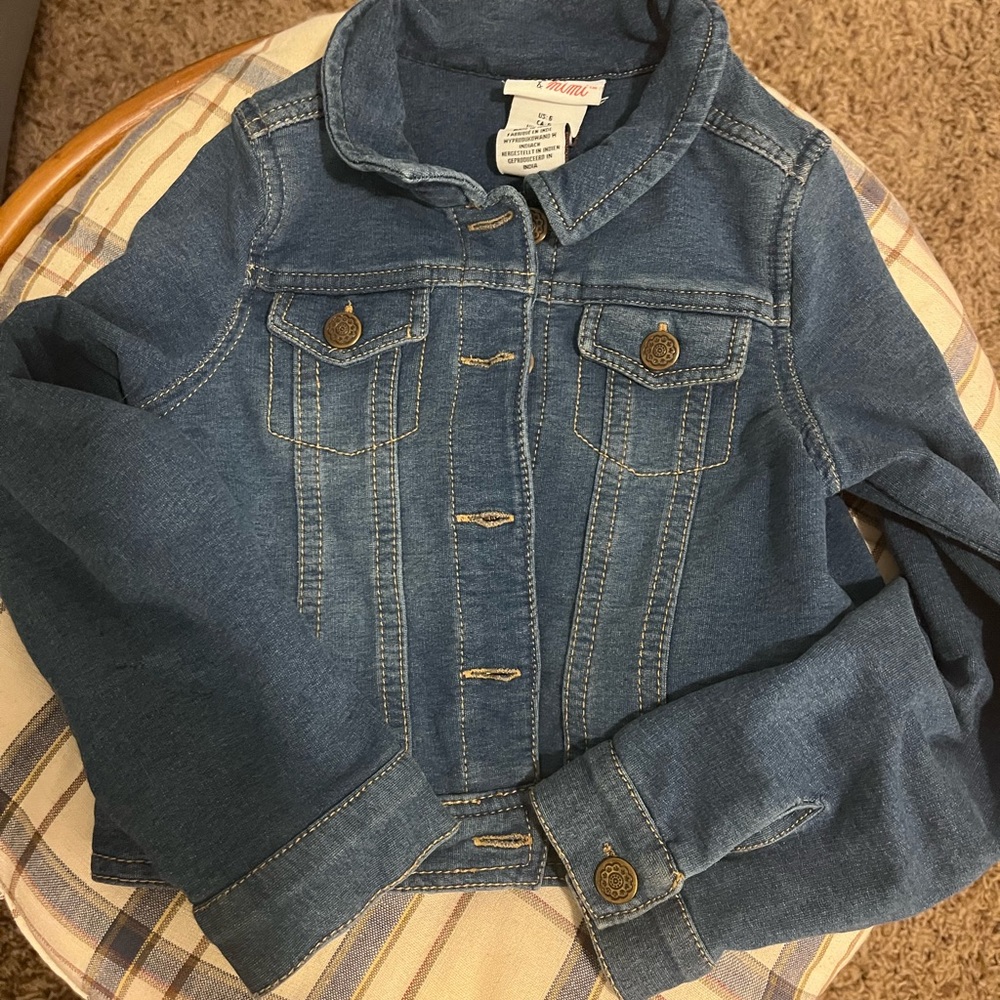 COPY - Little girls size 6 denim jacket